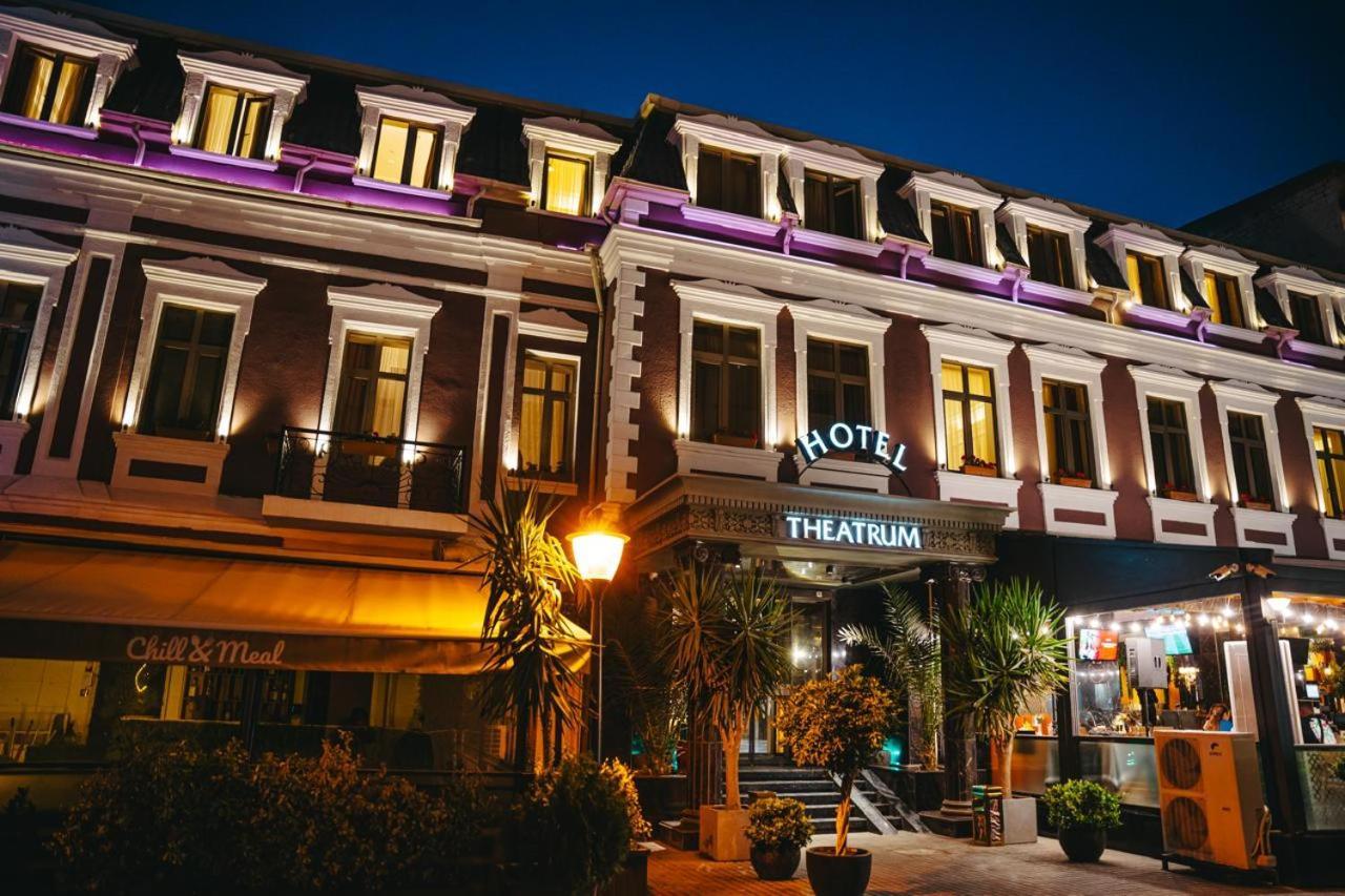 Theatrum Hotel Baku Extérieur photo